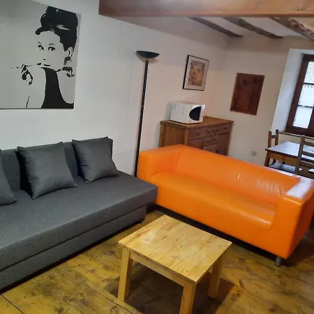 Casa Negro Cincuenta Y Siete *