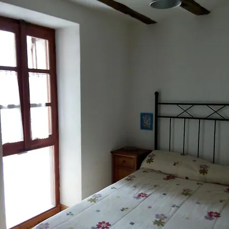 Casa Negro Cincuenta Y Siete